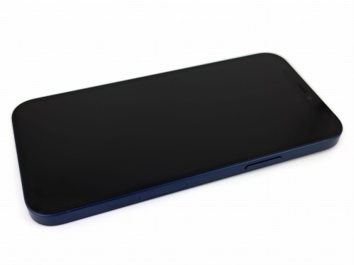 Wyświetlacz w odnowionym iPhone 12 w kolorze niebieskim