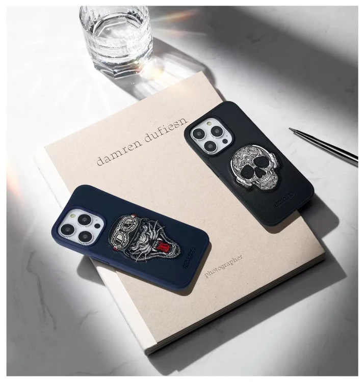 Foto modeli SBPRC Patti na jasnej płaskiej powierzchni