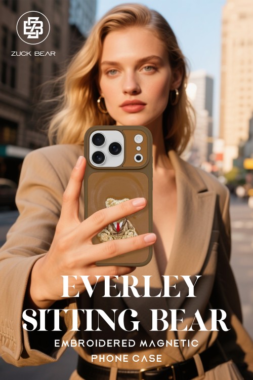 Everley-Sitting-Bear_01.jpg